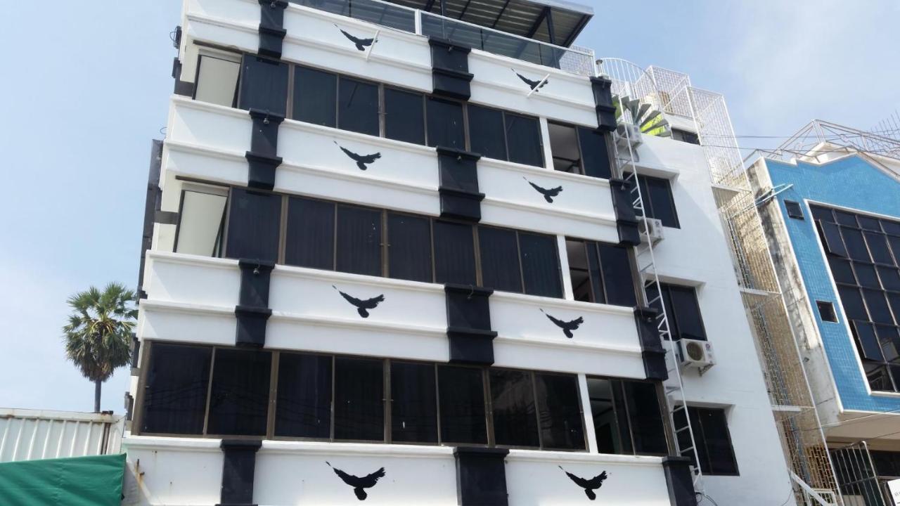 Happy Jomtien - Beachfront المظهر الخارجي الصورة